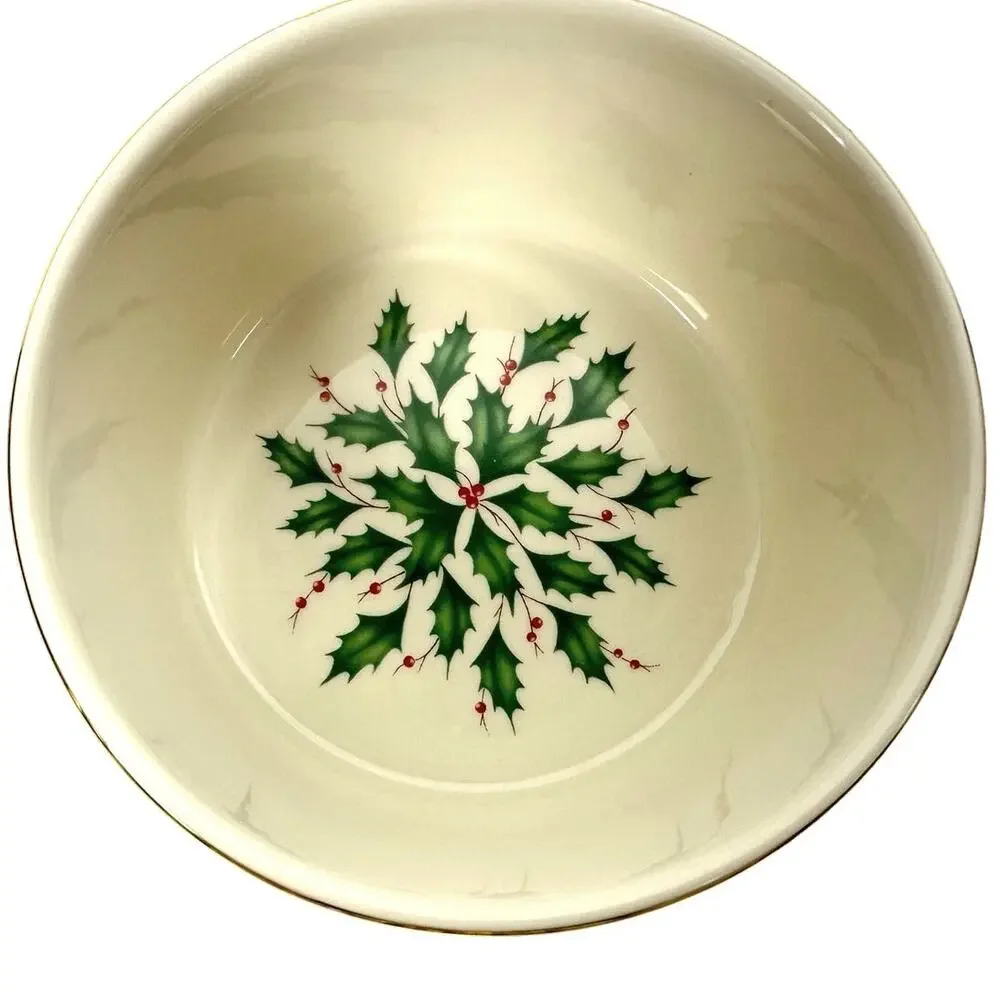 Lenox Holiday Dimension Holly Berries Gold Rim 4.75